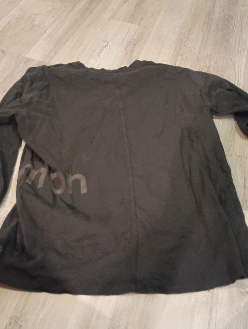 Lululemon - Picture 4 of 8